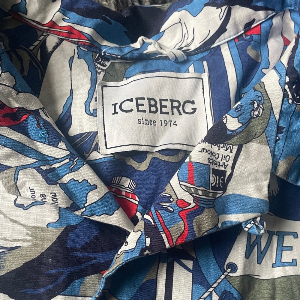 Iceberg Blue and Red 2 Piece set shirt and shorts size XL - Picture 2 of 15